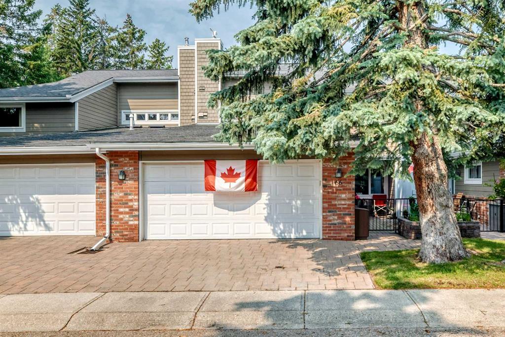 66 Woodmeadow Close SW, A2326006, Alberta,