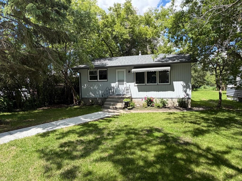 3593 54 Avenue Crescent , A2326014, Alberta,