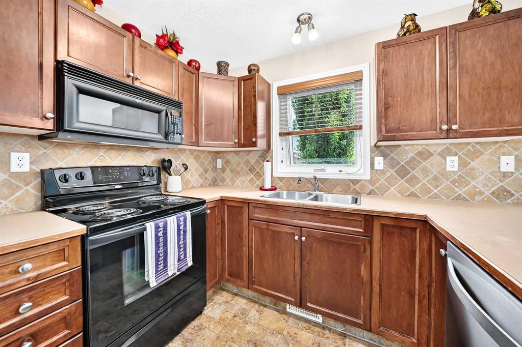 Fifth View of 79 Lawford Avenue , Lonsdale, Red Deer, Alberta, T4R 3N6