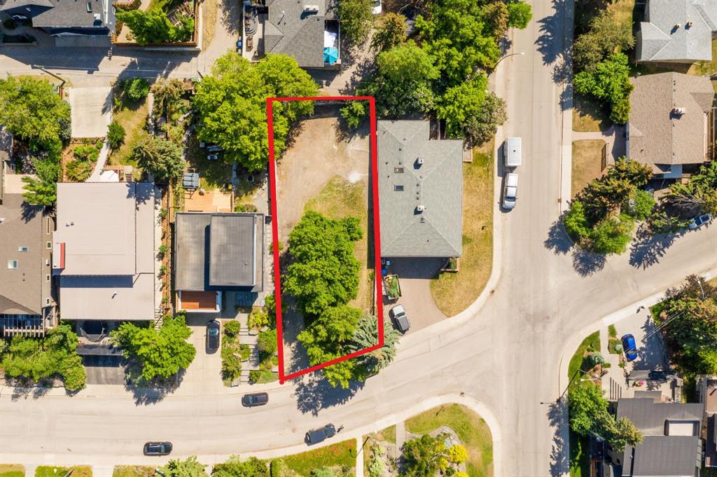 Second View of 1308 17A Street NW, Hounsfield Heights/Briar Hill, Calgary, Alberta, T2N 2E9