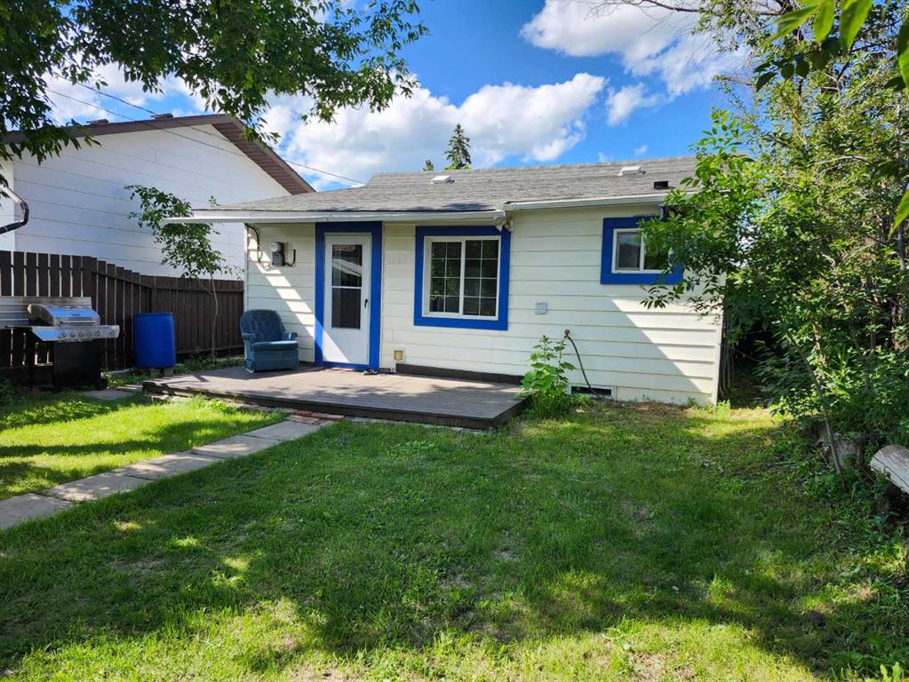 655 3 Avenue W, A2326272, Alberta,