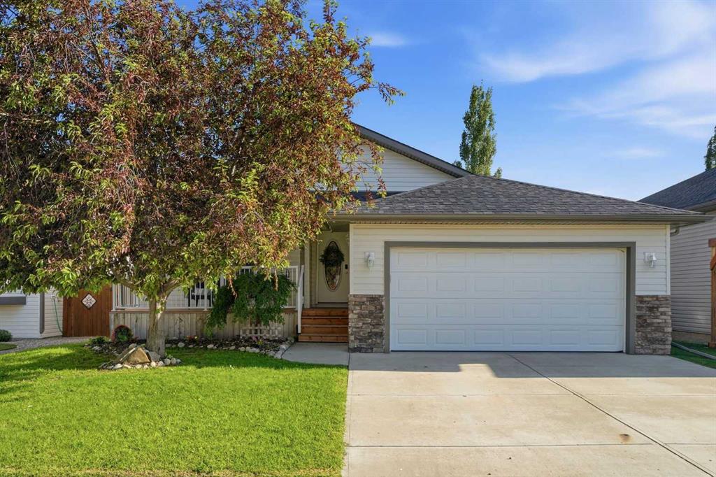 412 Highland Close , A2326339, Alberta,