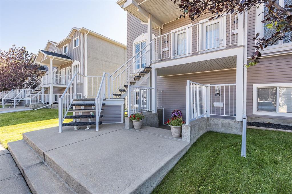 Second View of 35 Somerset Lane SE, Southland, Medicine Hat, Alberta, T1B0E5