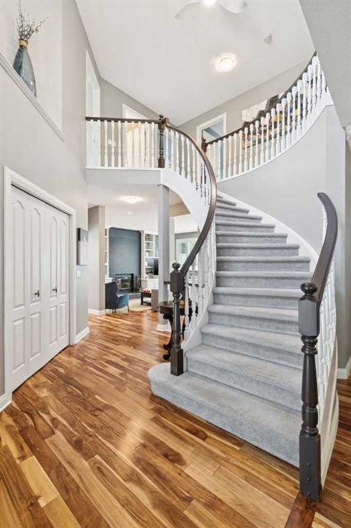 Fifth View of 947 Shawnee Drive SW, Shawnee Slopes, Calgary, Alberta, T2Y2G9