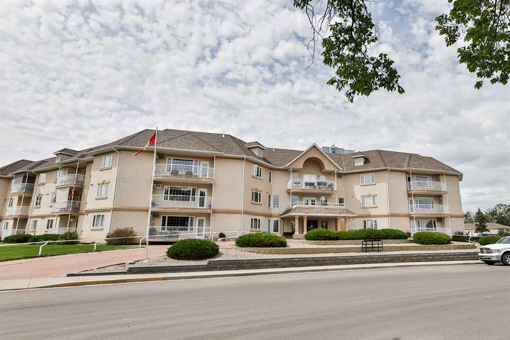 210, 4800A 48 Avenue , A2326387, Alberta,