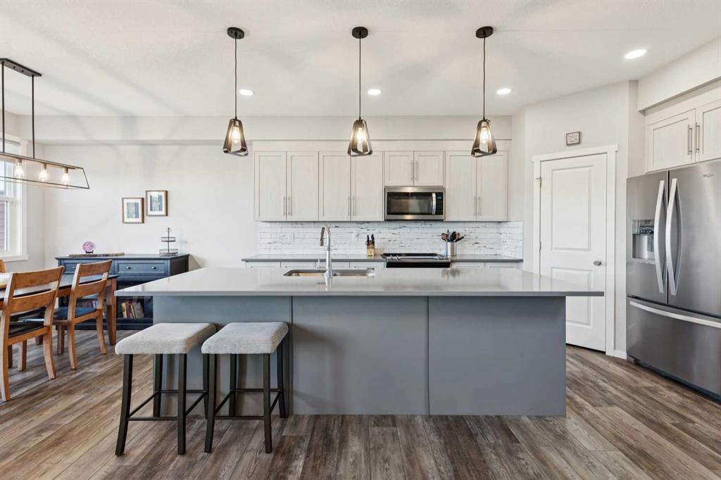 Fifth View of 57 Crestridge Bay SW, Crestmont, Calgary, Alberta, T3B 6H2