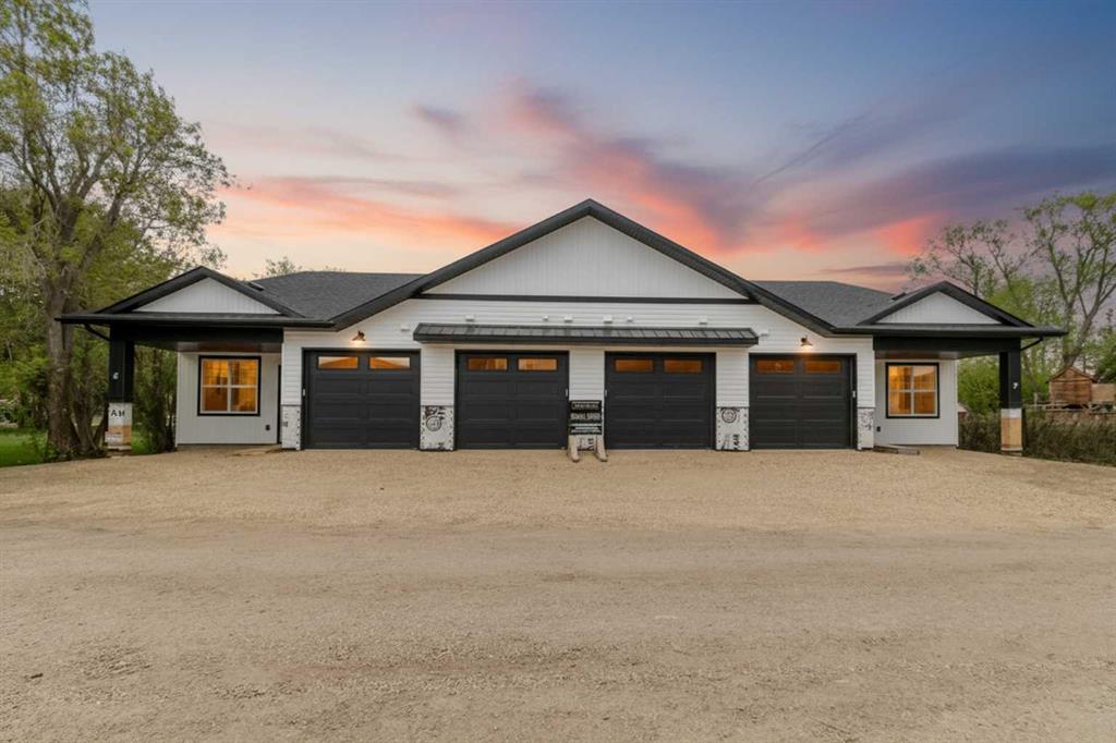 MLS® listing #113779770 for sale located at 3, 5463 55 Avenue 