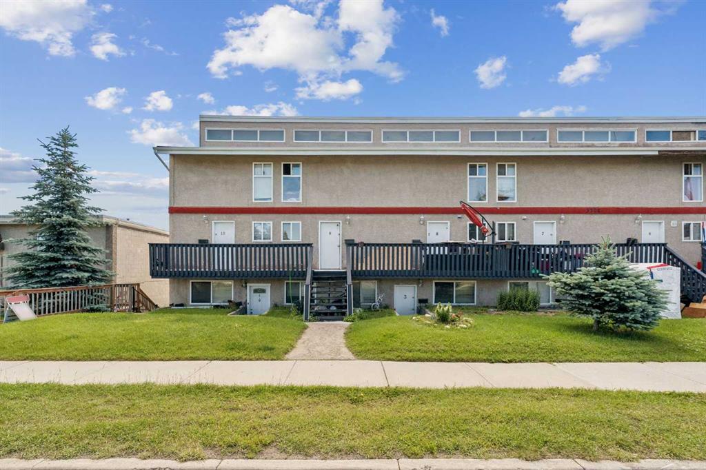 13, 3726 Centre Street NE, A2326421, Alberta,