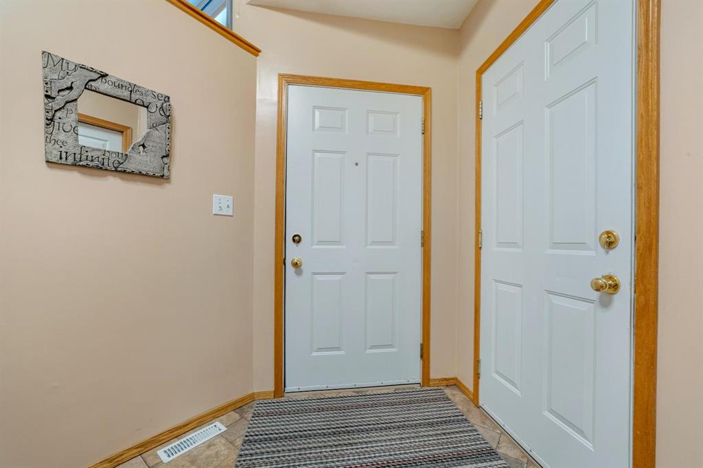 Fifth View of 781 Red Crow Boulevard W, Indian Battle Heights, Lethbridge, Alberta, T1K 7M4