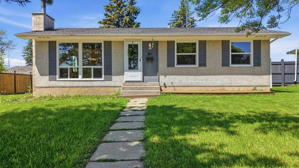 Third View of 6 Onlsow Square , Oriole Park, Red Deer, Alberta, T4N 5C6