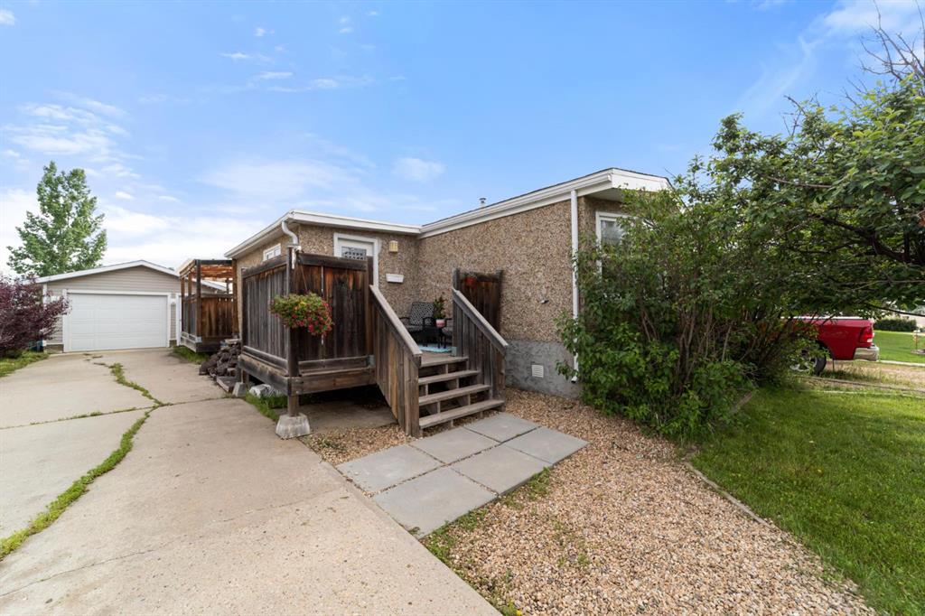Second View of 4906 55 Avenue , Sparling, Camrose, Alberta, T4V 4J2