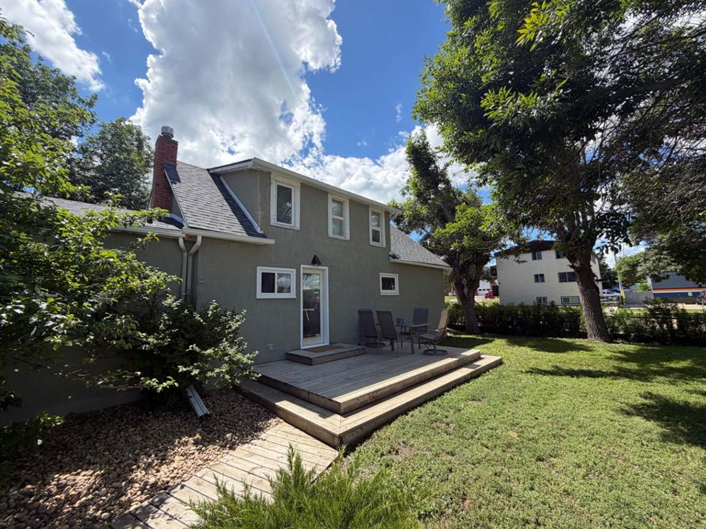 170 1 Street E, A2326507, Alberta,