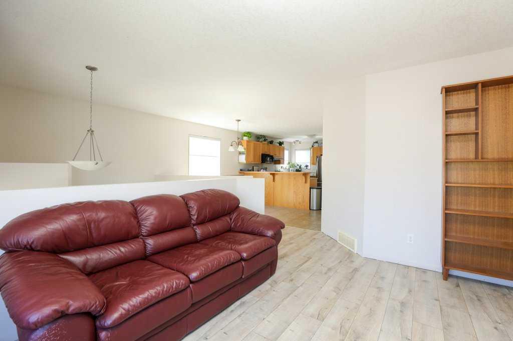Fifth View of 644 Aberdeen Crescent W, West Highlands, Lethbridge, Alberta, T1J5A9