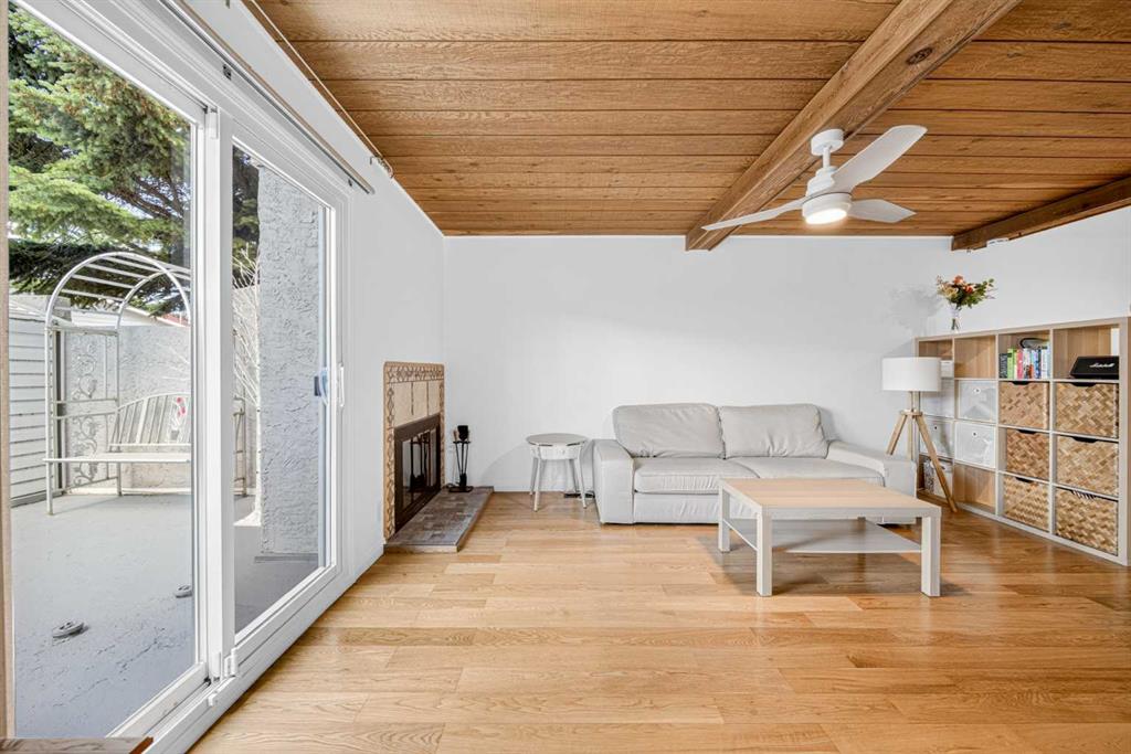 MLS® listing #113797532 for sale located at 21, 4915 45 Street SW