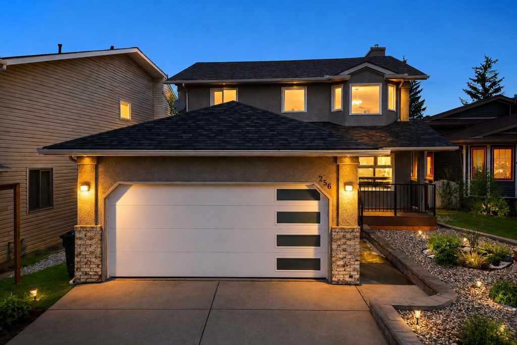 256 Riverside Mews SE, A2326601, Alberta,