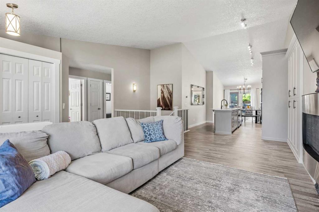 Fifth View of 78 Edgevalley Close NW, Edgemont, Calgary, Alberta, T3A 5E9