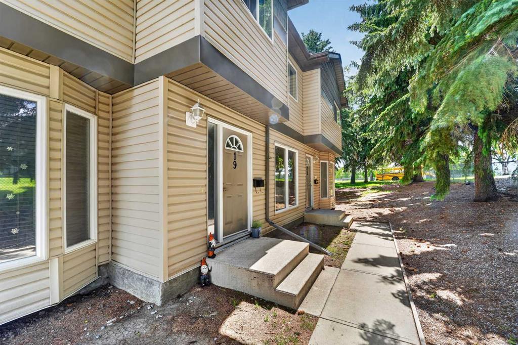 19, 275 Columbia Boulevard W, A2326651, Alberta,