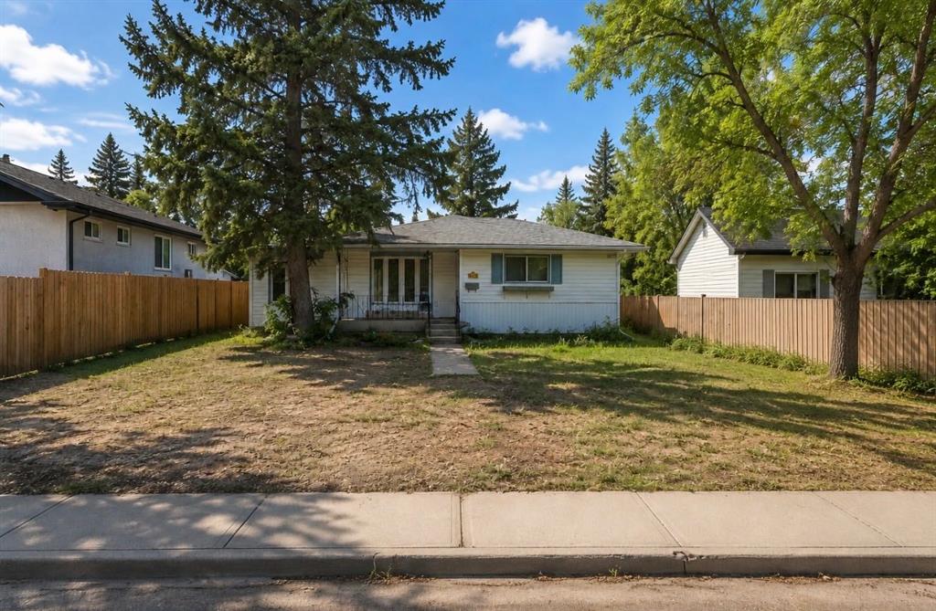8131 44 Avenue NW, A2326715, Alberta,
