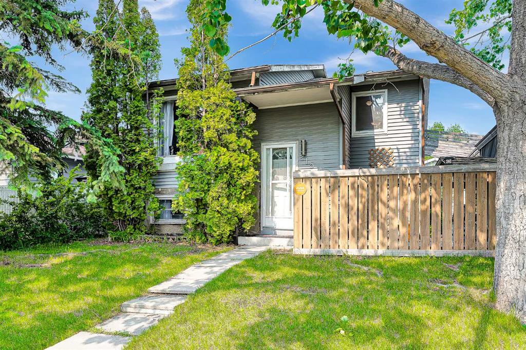 Third View of 215 ERIN WOODS Drive SE, Erin Woods, Calgary, Alberta, T2B 2V7