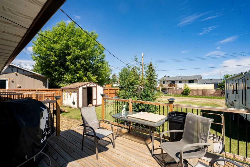 Third View of 5518 47ave  , NONE, Grimshaw, Alberta, T0H1W0