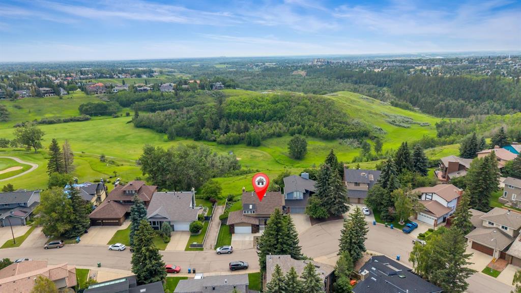 24 Woodgrove Crescent SW, A2326744, Alberta,