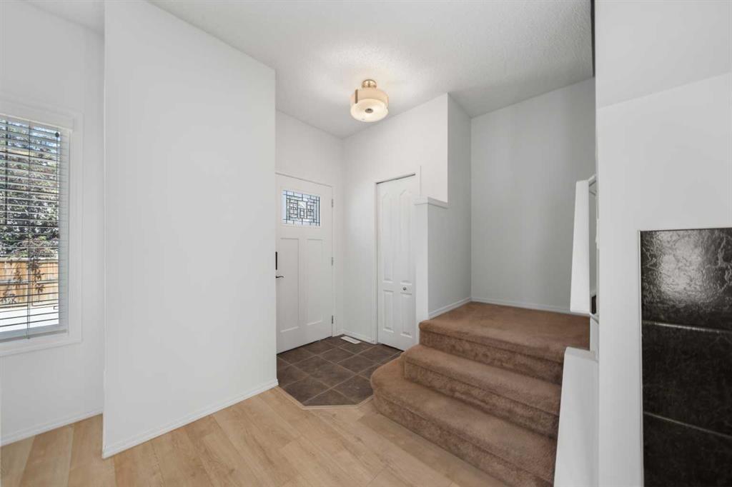 Third View of 301 Strathaven Mews , Strathaven, Strathmore, Alberta, T1P 1K3