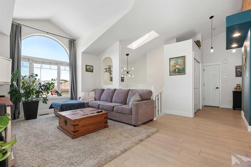 Fifth View of 27 Firelight Way W, Copperwood, Lethbridge, Alberta, T1J 4W1