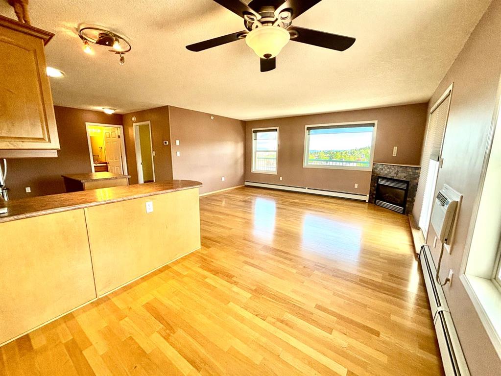 Fourth View of 407, 228 Pembina Avenue , Mountain View, Hinton, Alberta, T7V 0A5