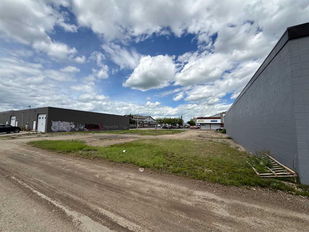 Third View of 9821/23/25 97 Avenue , Central Business District, Grande Prairie, Alberta, T8V 0M9