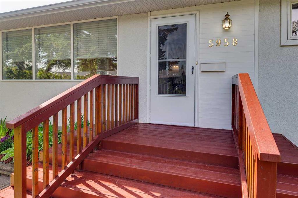 Fifth View of 5958 West Park Crescent Crescent N, West Park, Red Deer, Alberta, T4N1G3