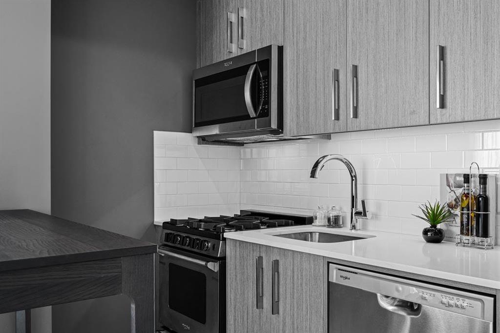 Fifth View of 235, 110 18A Street NW, West Hillhurst, Calgary, Alberta, T2N 5G5