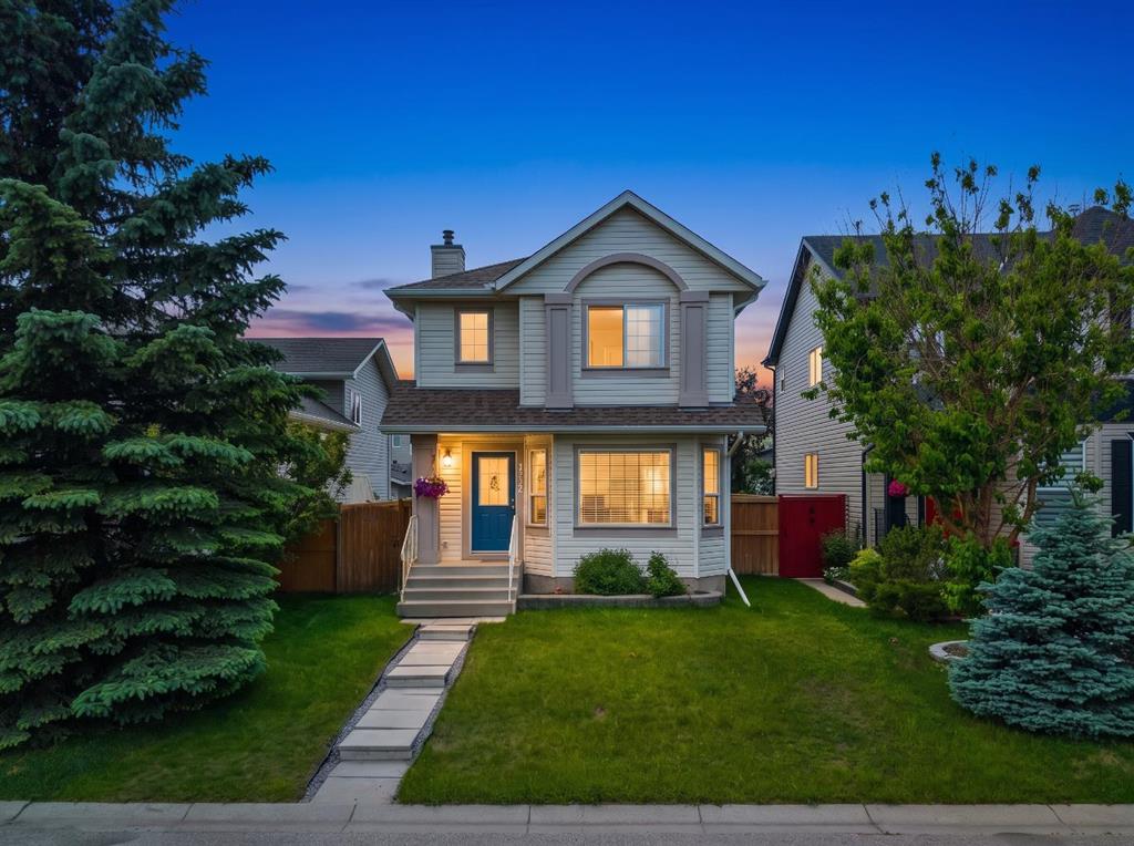 MLS® listing #113848835 for sale located at 172 Citadel Bluff Close NW