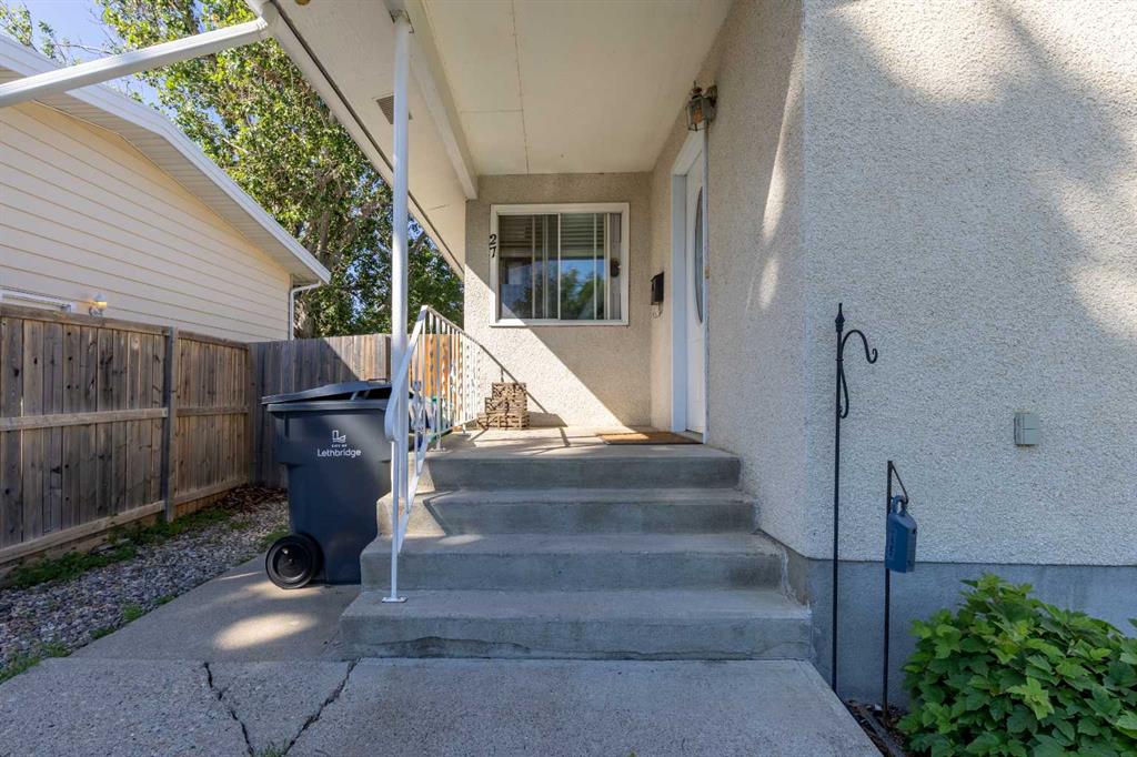 Fifth View of 27 Laval Boulevard W, Varsity Village, Lethbridge, Alberta, T1K 4E1