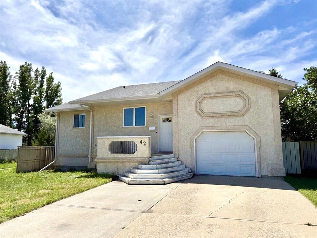 Main View of 42 Mt Backus Crescent W, Mountain Heights, Lethbridge, Alberta, T1K 6P6