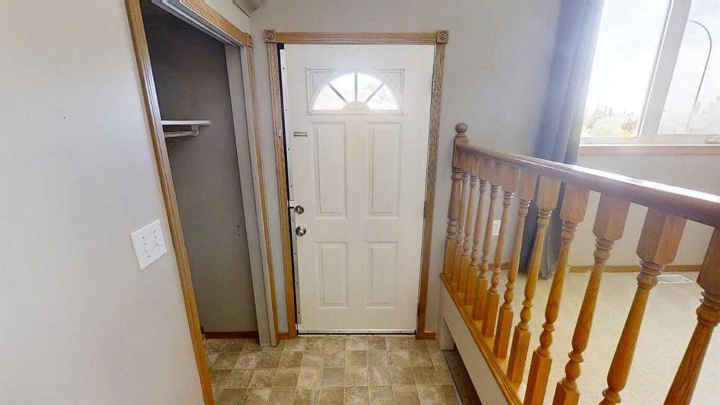 Third View of 42 Mt Backus Crescent W, Mountain Heights, Lethbridge, Alberta, T1K 6P6