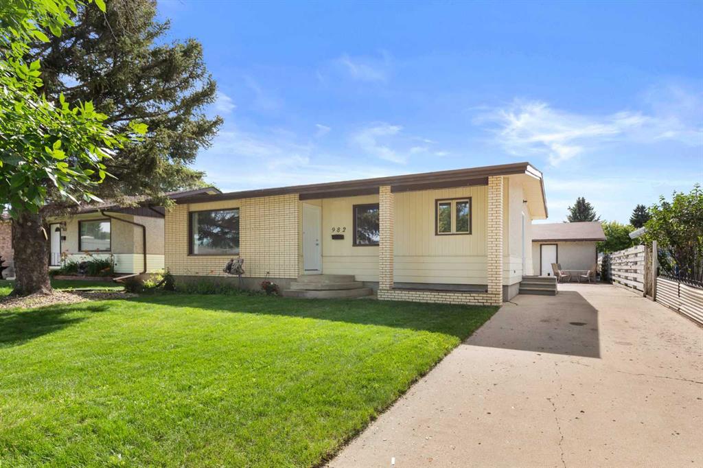 982 Stewart Drive NW, A2327176, Alberta,
