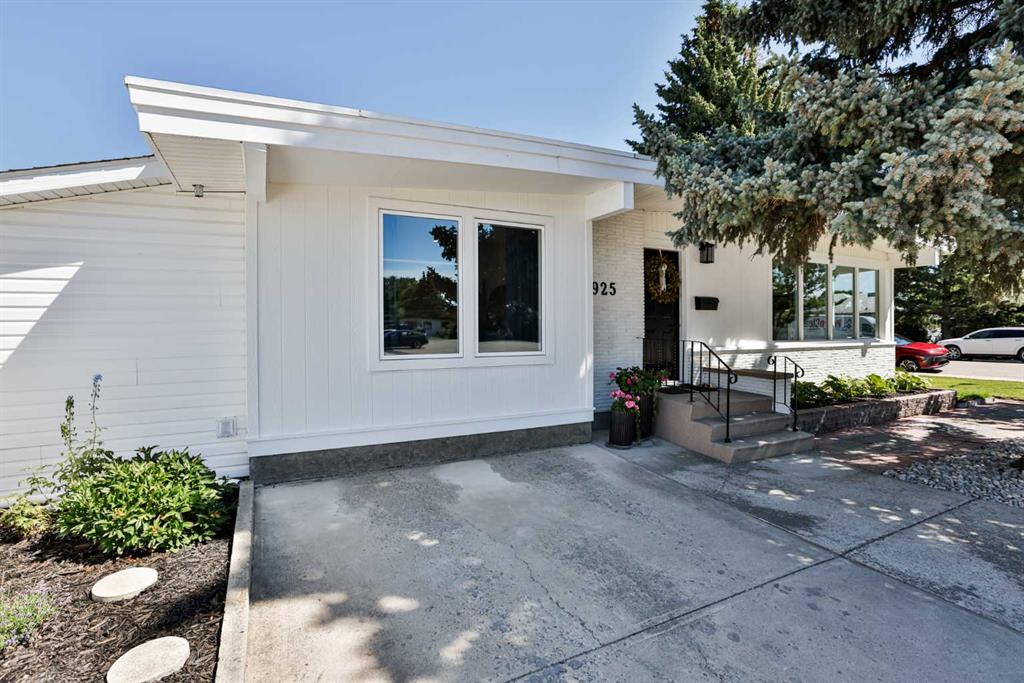Main View of 2925 11A Avenue S, Lakeview, Lethbridge, Alberta, T1K 0M5
