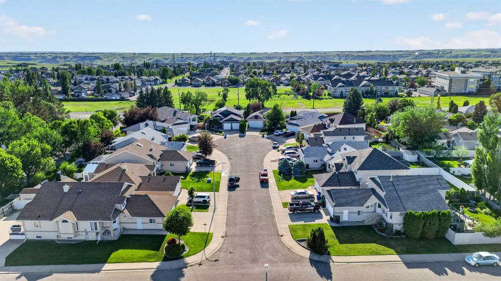 Third View of 27 Cougar Bay N, Uplands, Lethbridge, Alberta, T1H 6H3