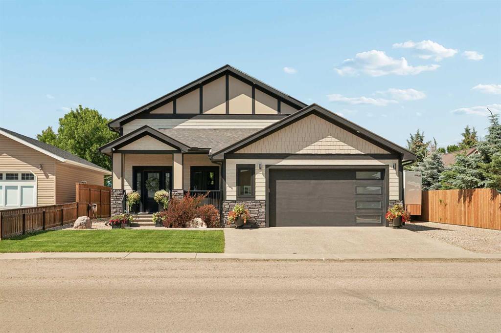 552 Rogers Avenue , A2327244, Alberta,