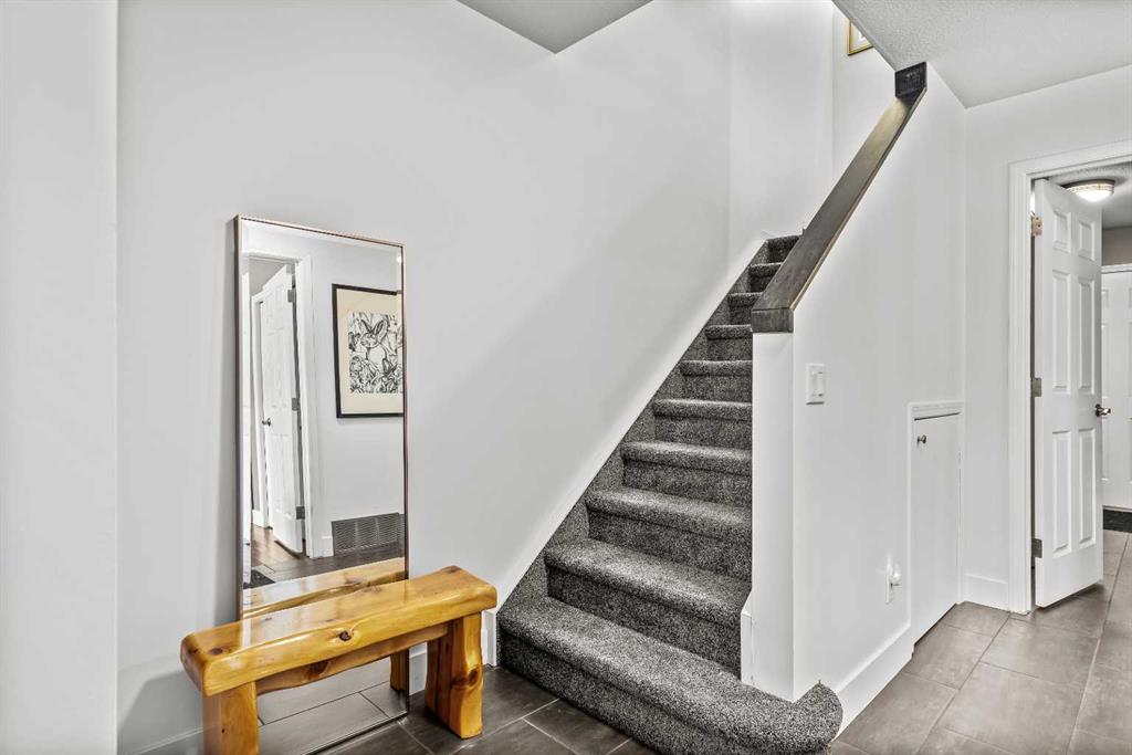 Fifth View of 3, 601 4  , South Canmore, Canmore, Alberta, T1W 2G7