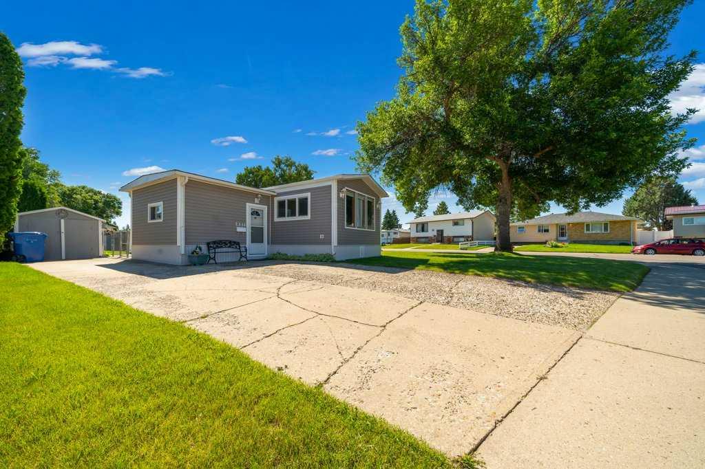 Fifth View of 2391 Gardner Place SE, Crestwood-Norwood, Medicine Hat, Alberta, T1B 1A4