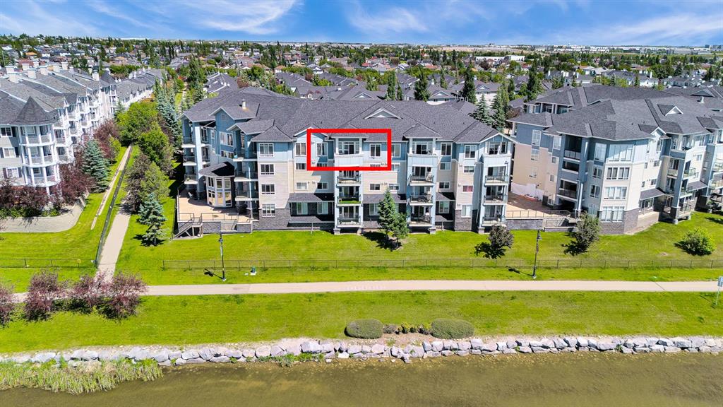 408, 108 Country Village Circle NE, A2327328, Alberta,