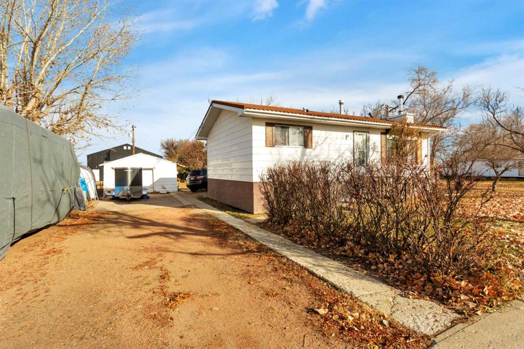 Third View of 310 2 Avenue  , NONE, Youngstown, Alberta, T0J 3P0