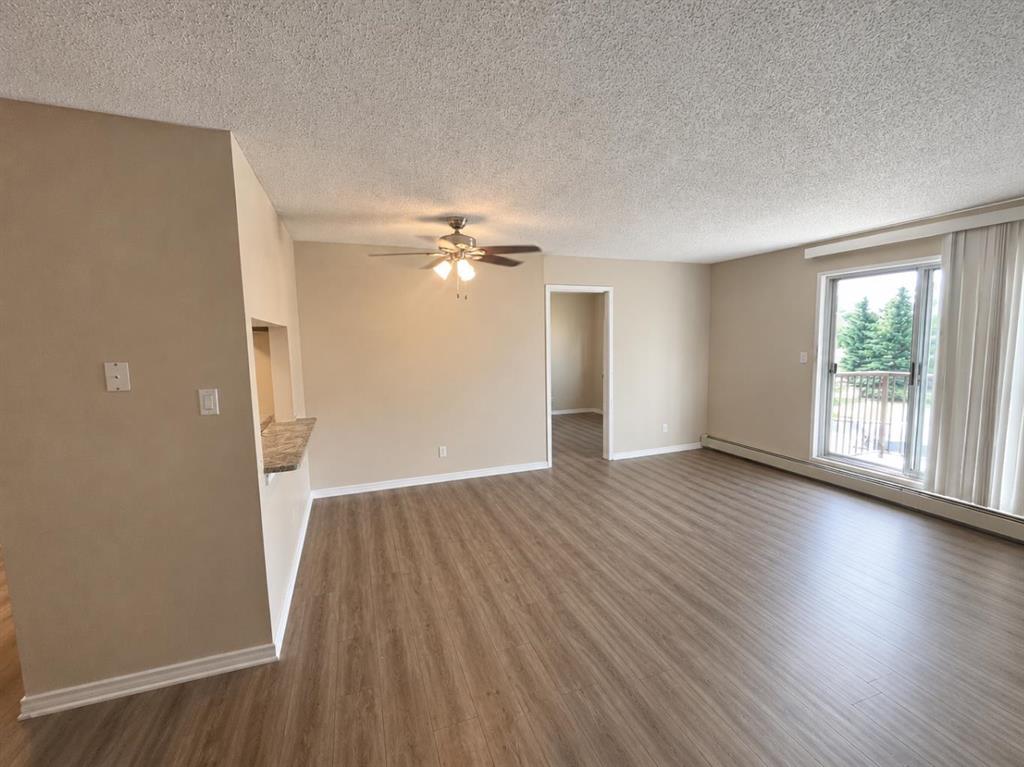 Fourth View of 301, 405 Columbia Boulevard , Varsity Village, Lethbridge, Alberta, T1K 5R8