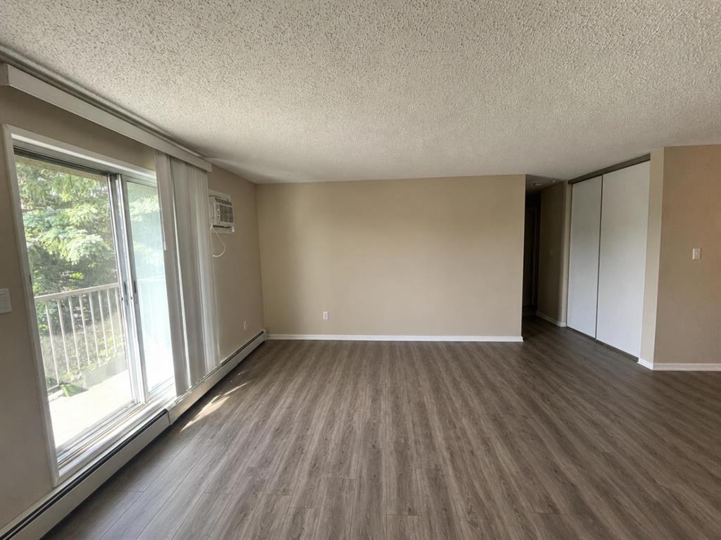 Fifth View of 301, 405 Columbia Boulevard , Varsity Village, Lethbridge, Alberta, T1K 5R8
