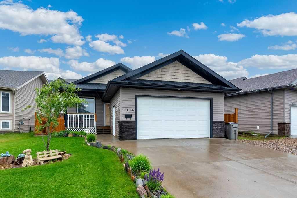 Third View of 1314 47A Avenue , Wallacefield, Lloydminster, Saskatchewan, S9V 2G6