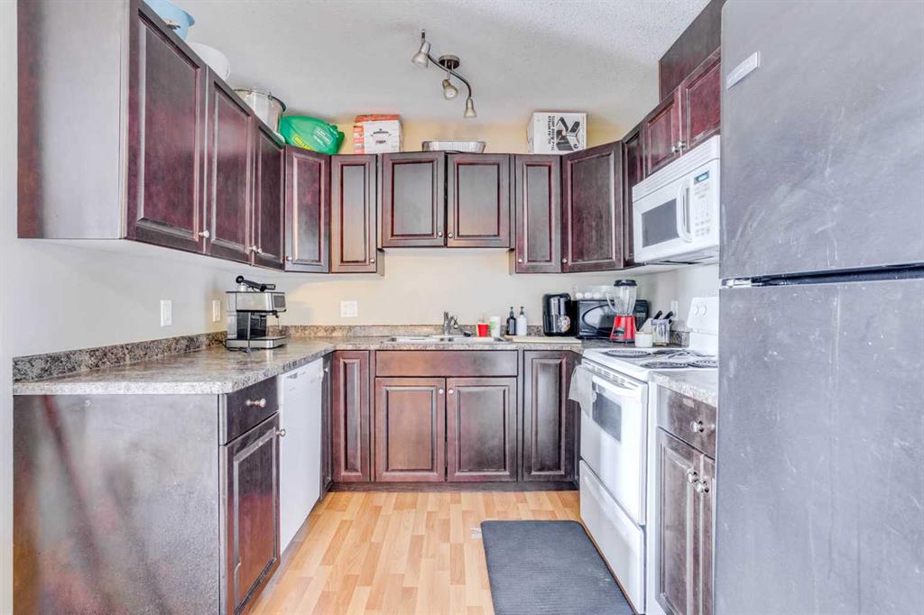 Fifth View of 407, 10217 Queen Street , Downtown, Fort McMurray, Alberta, T9H 5S5