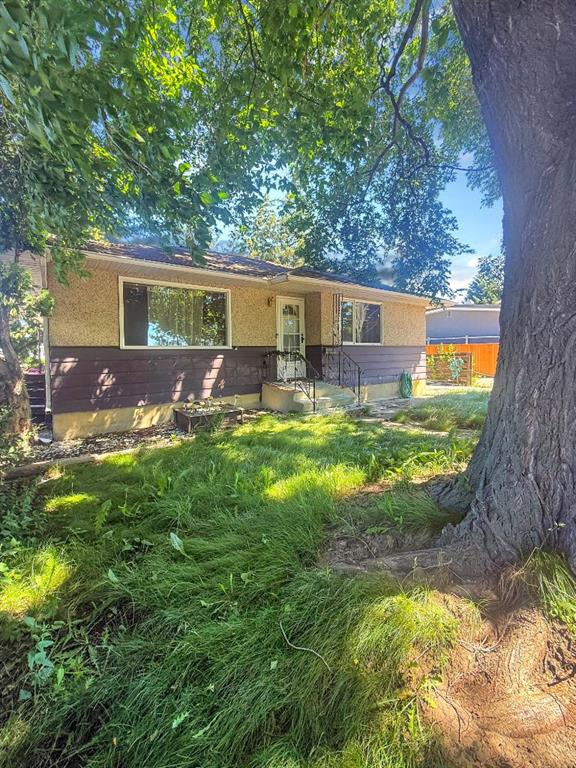 Third View of 2411 5 Avenue N, Majestic Place, Lethbridge, Alberta, T1H 0N8