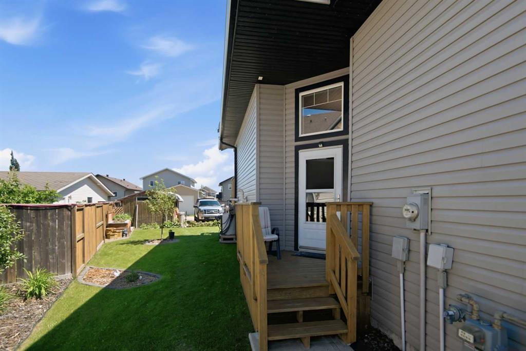 Third View of 56 Heron Court , Hawkridge Estates, Penhold, Alberta, T4G 0G5
