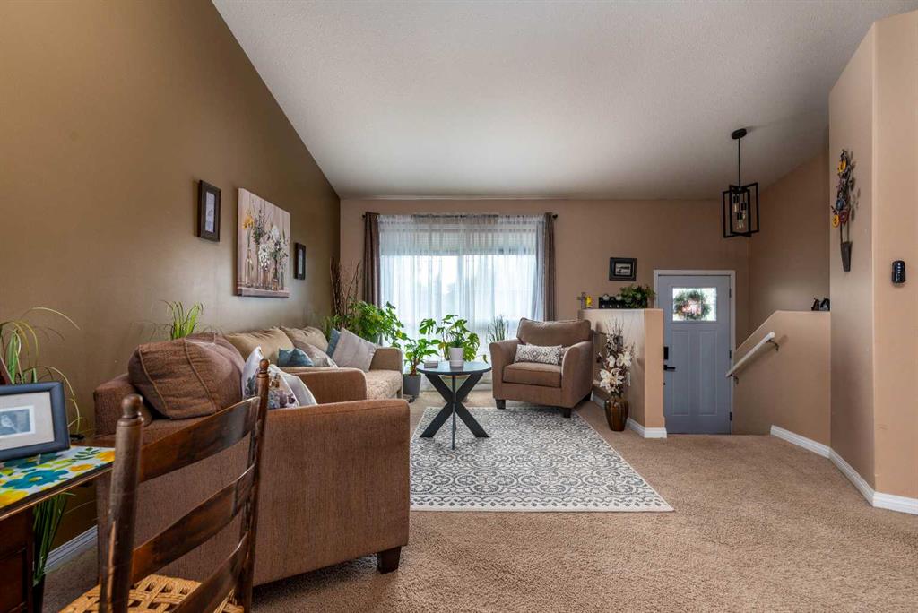Fifth View of 2205 51 Avenue , College Park, Lloydminster, Alberta, T9V 3H4